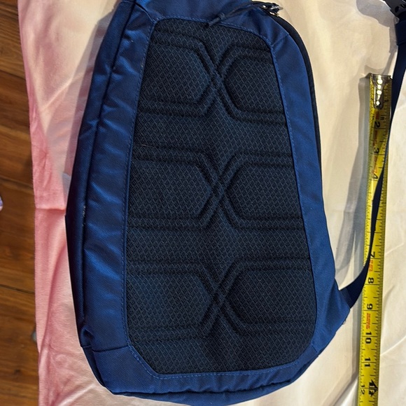 Patagonia Blue Luggage and Travel Bag with Spacious Design - Picture 3 of 3